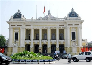 Célébration du centenaire de l Opéra de Hanoi
